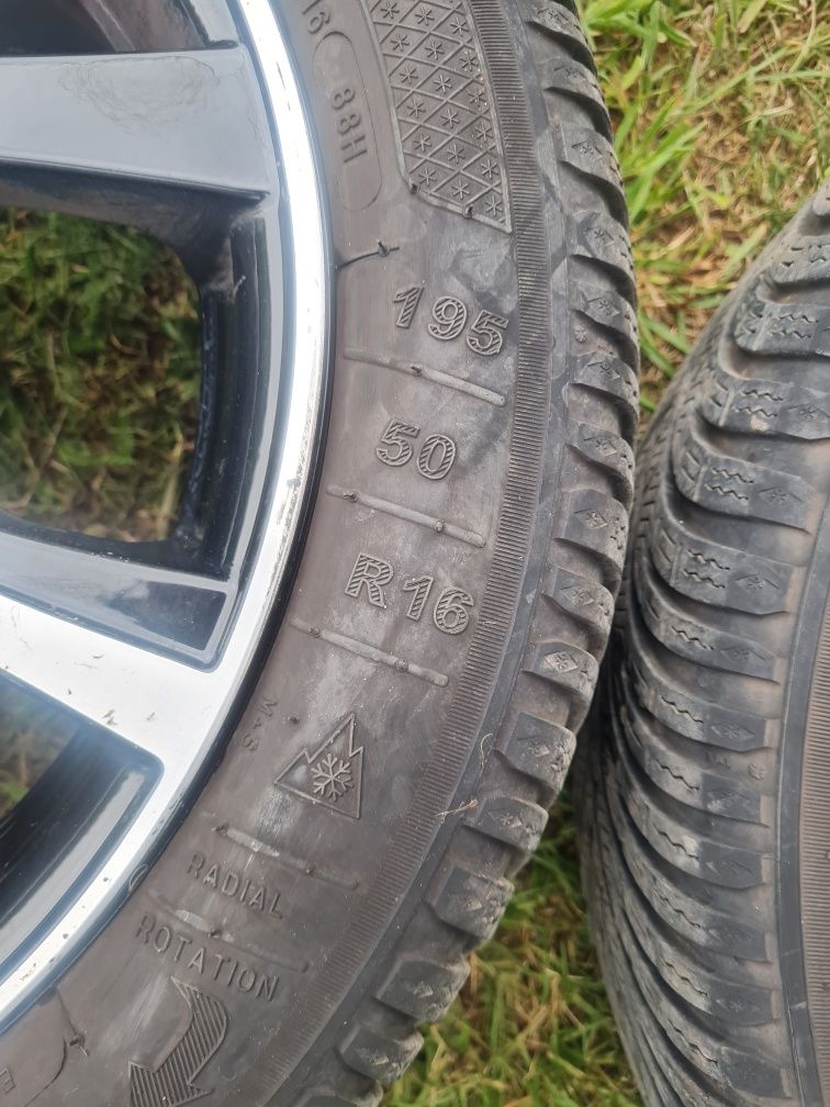 Felgi aluminiowe z oponami toyota yaris 195/50r16