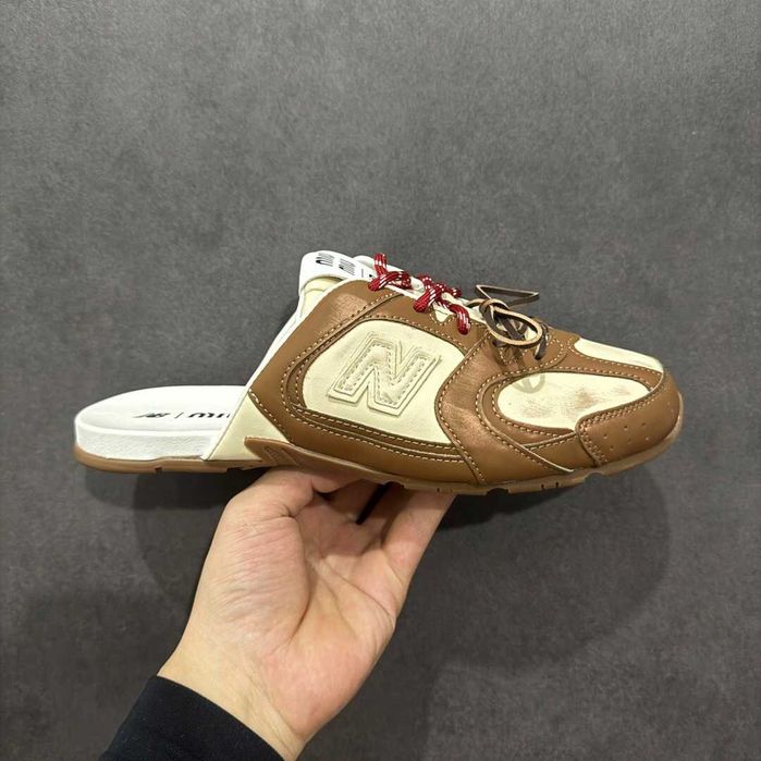 NewBalance_x_MiuMiu_530 SL Mule Brązowy 40