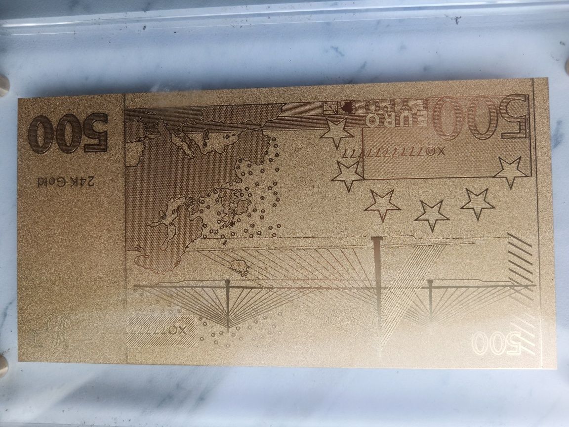 Купюра 500 евро покрита золотом.