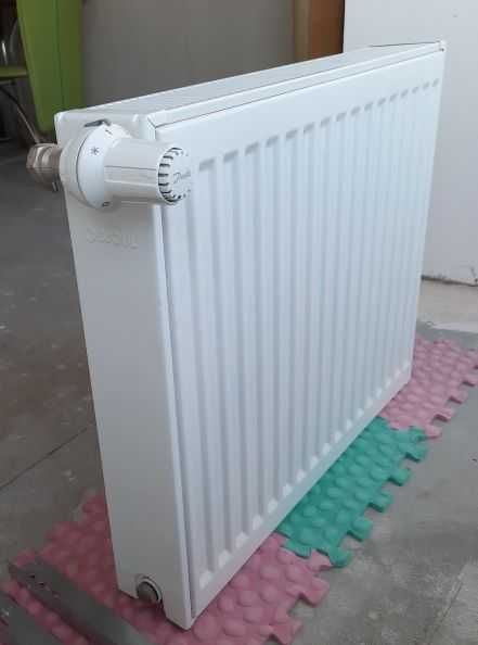 Стальной радиатор DJOUL 22 500х600 + фитинги с термоголовкой Danfoss