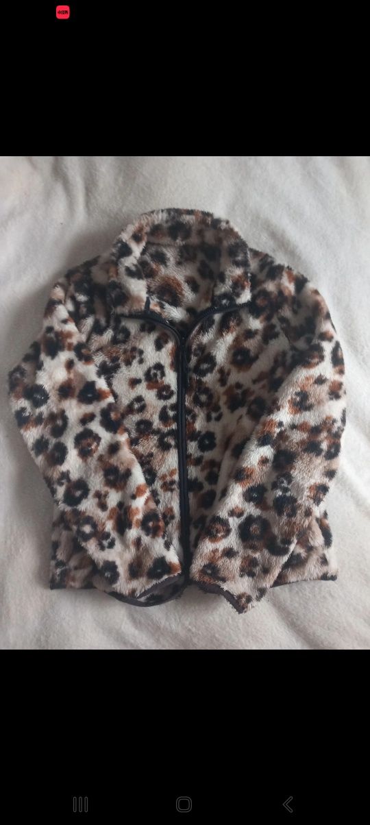 bluza ze wzorem w panterkę