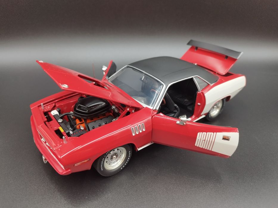 1:18 ACME 1971 Plymouth Hemi BarraCuda model limit 470/1230