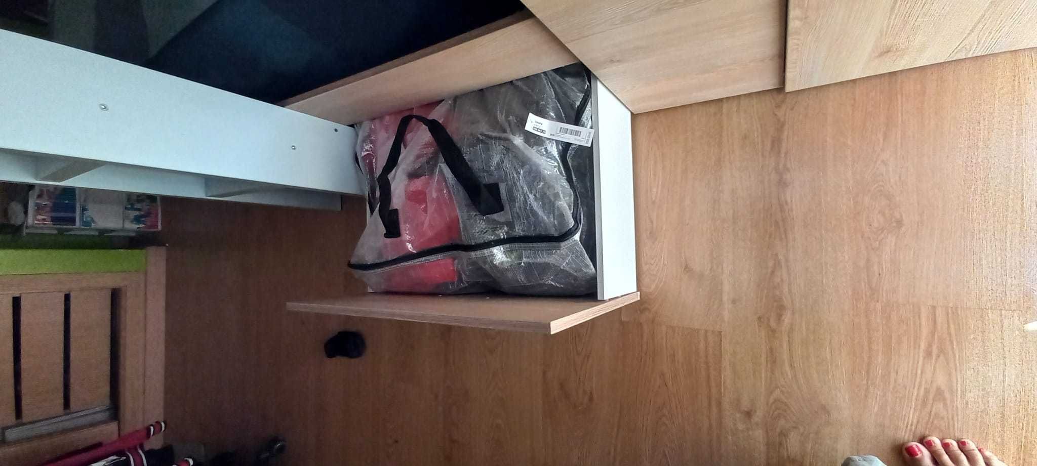 Cama Beliche com arrumação