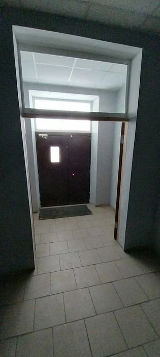 Продам 1-о к/к 37 м2 з меблями та технікою біля площі Ангела.