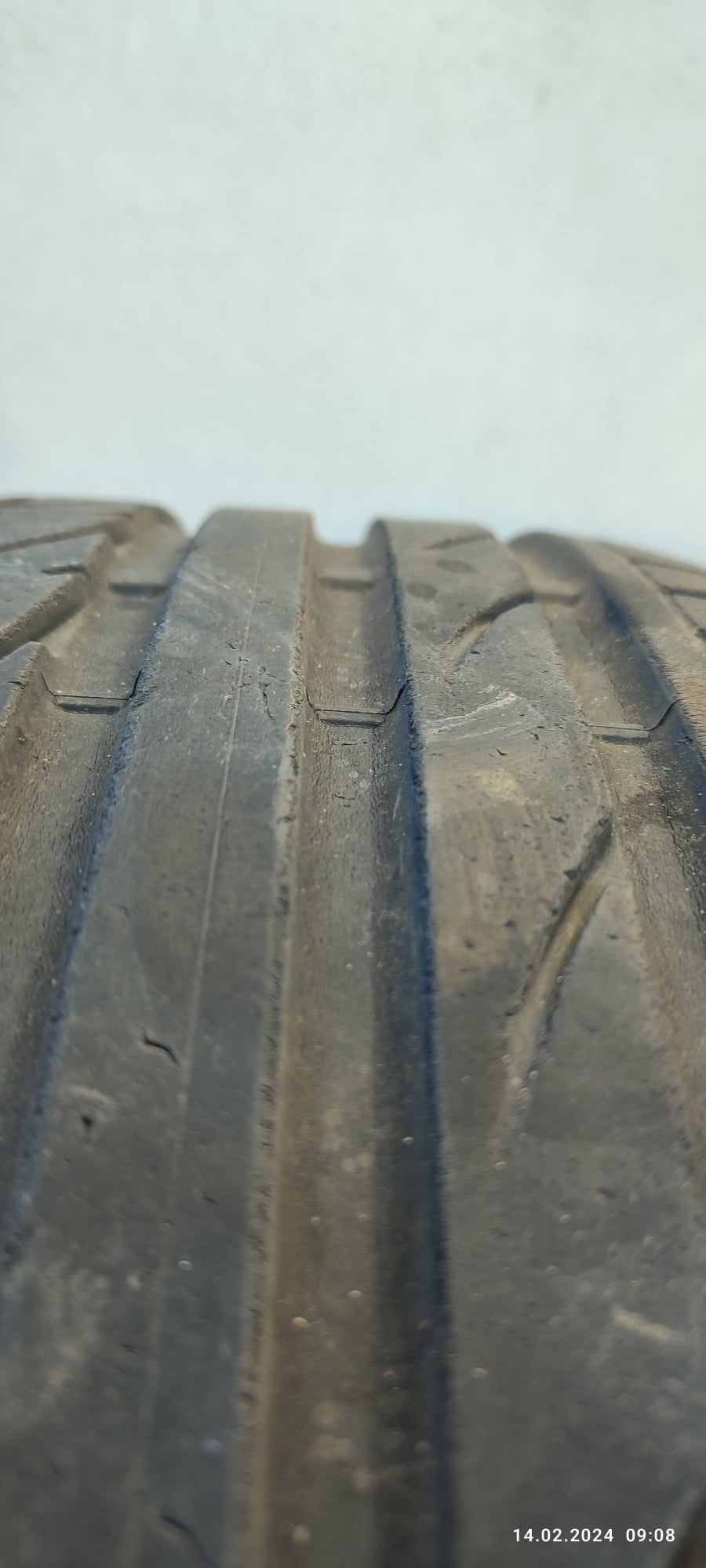 Opony 2 sztuki. Bridgestone 225/40r18  cena za dwie