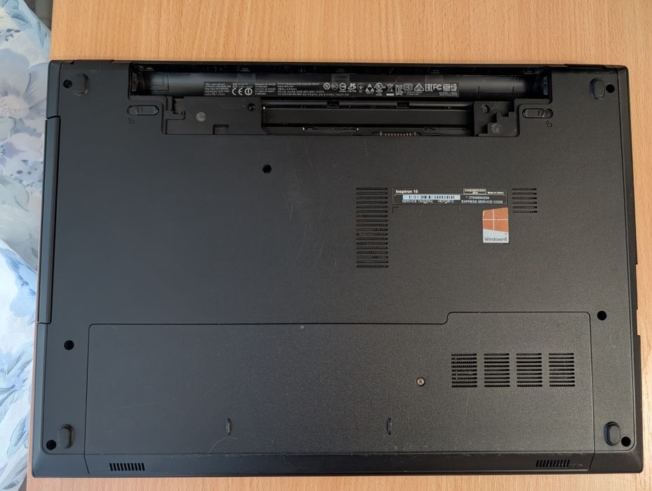 Тонкий ноутбук DELL 15.6' (GF820 2Gb)