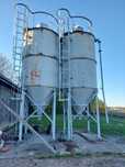 Silos lejowy na zboże zbiornik