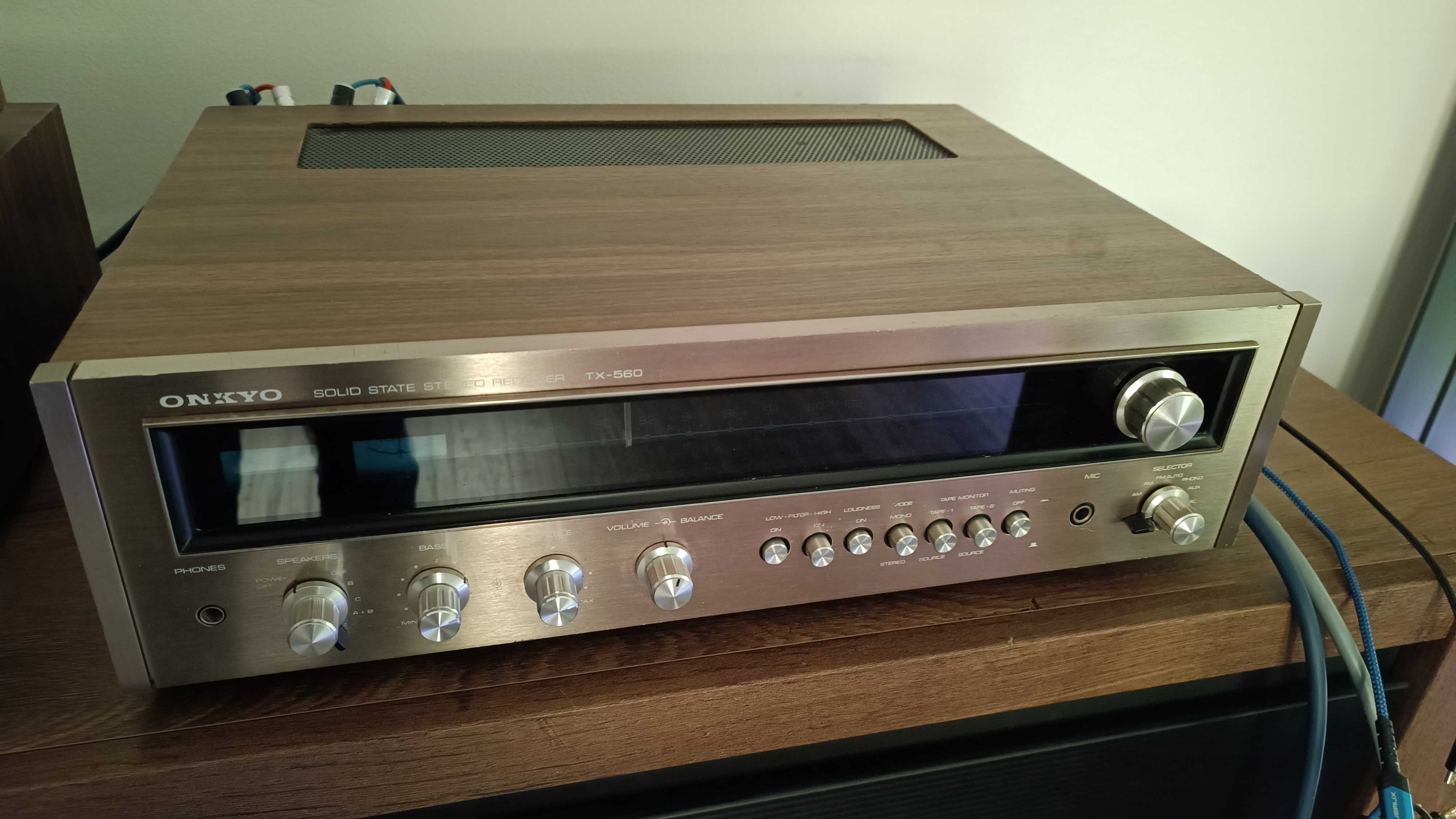 Amplituner Onkyo TX-560