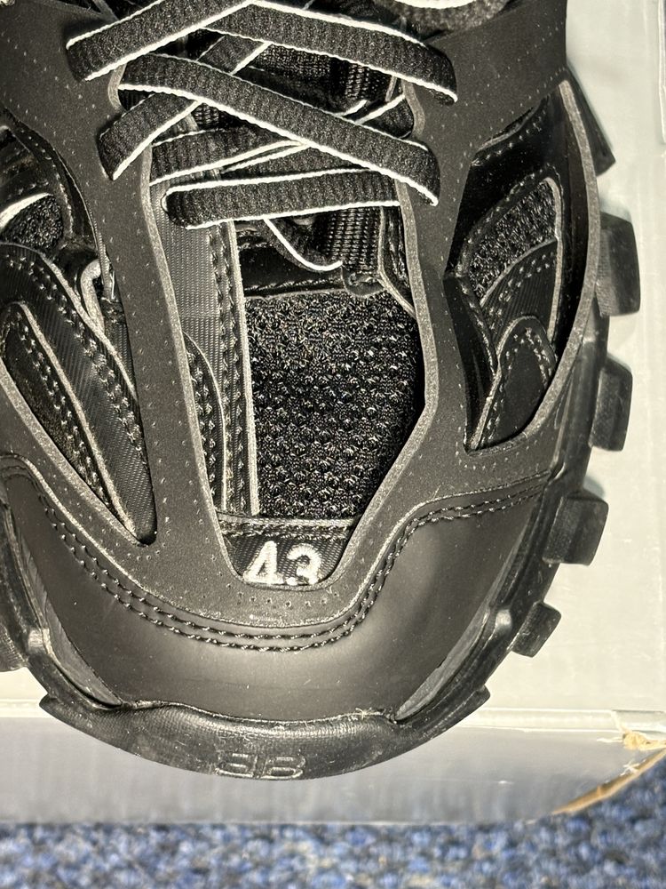 Balenciaga track 1.0 led