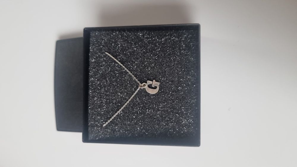 Srebrny naszyjnik z literką G