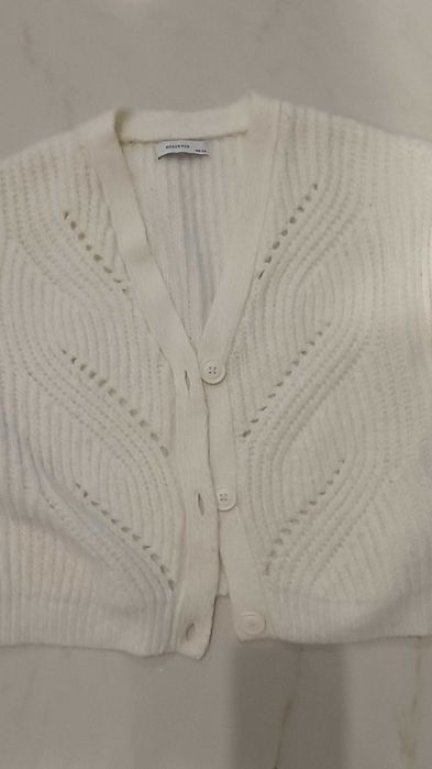 Rozpinany sweterek Reserved 146