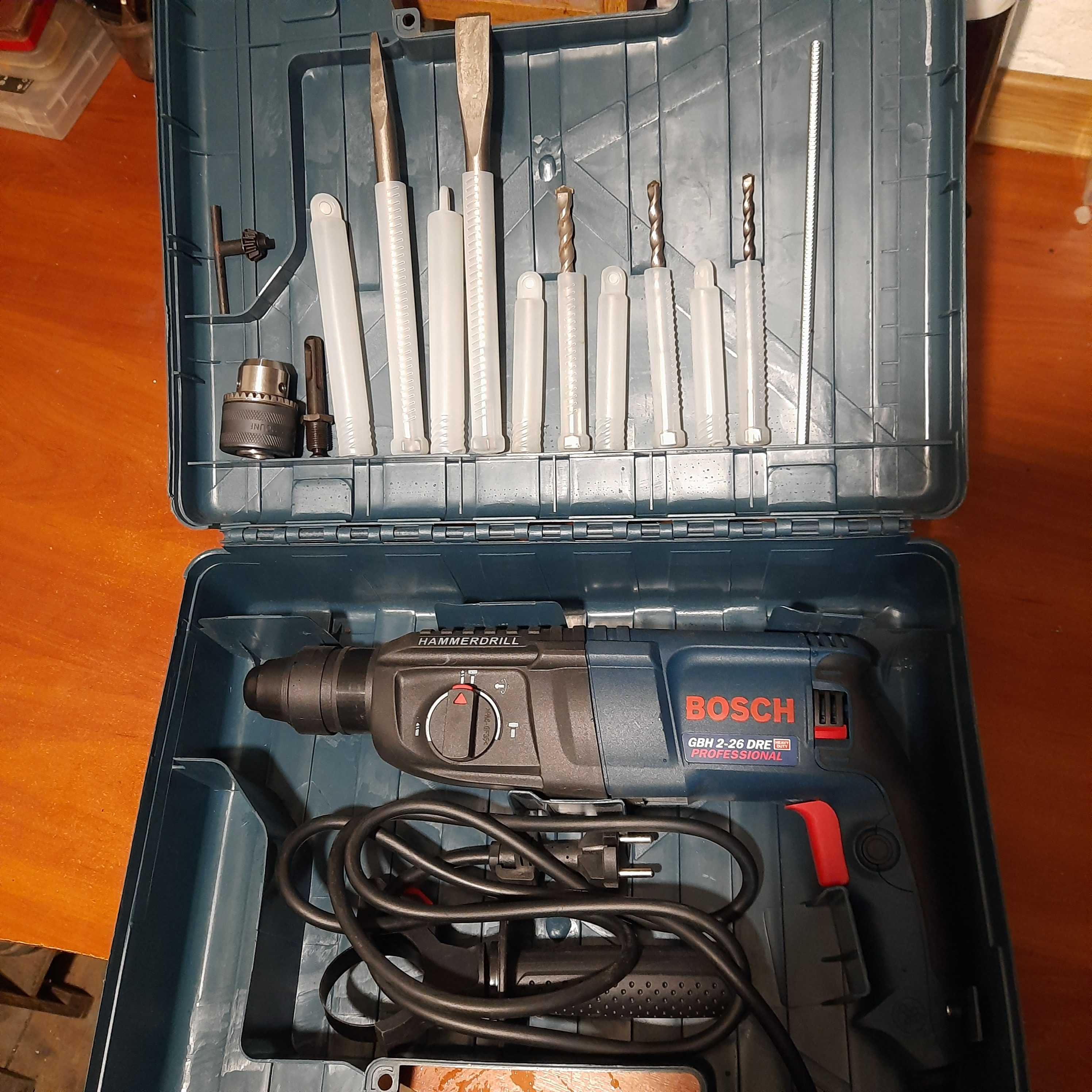 Перфоратор BOSCH