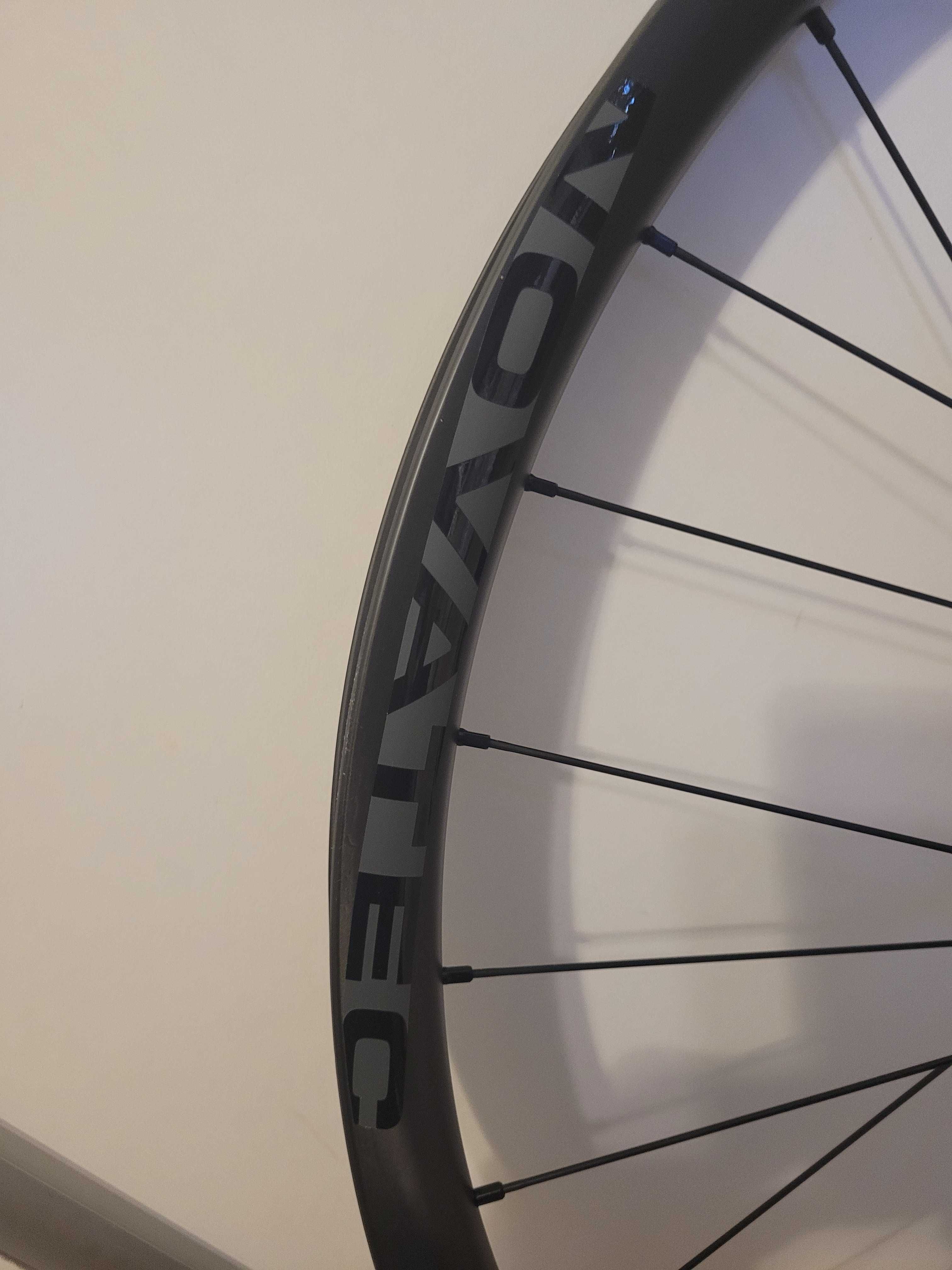 Koła Novatec M30 carbon,29”,6 śrub,Sram XD,boost