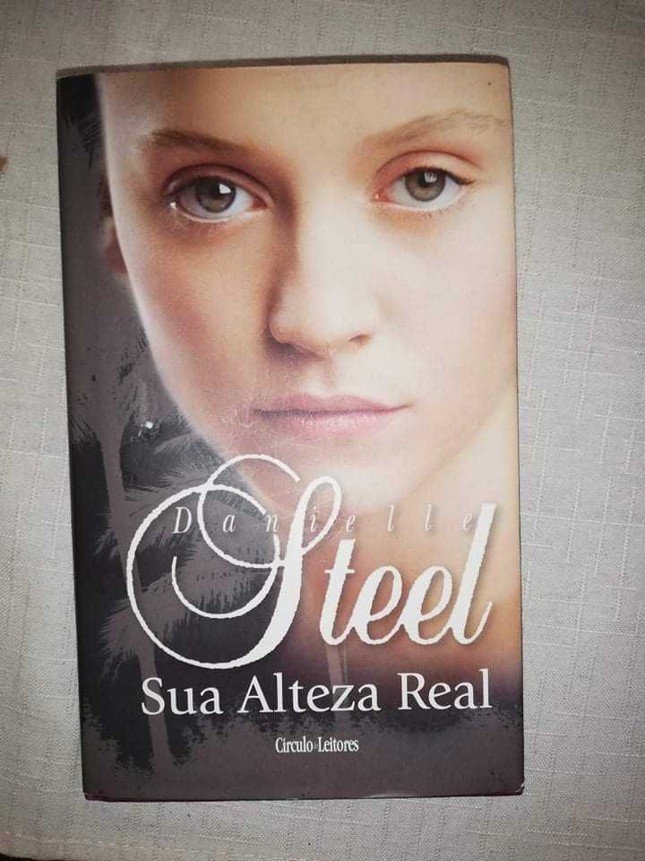 Vendo livro (Danielle Steel/ sua alteza real)