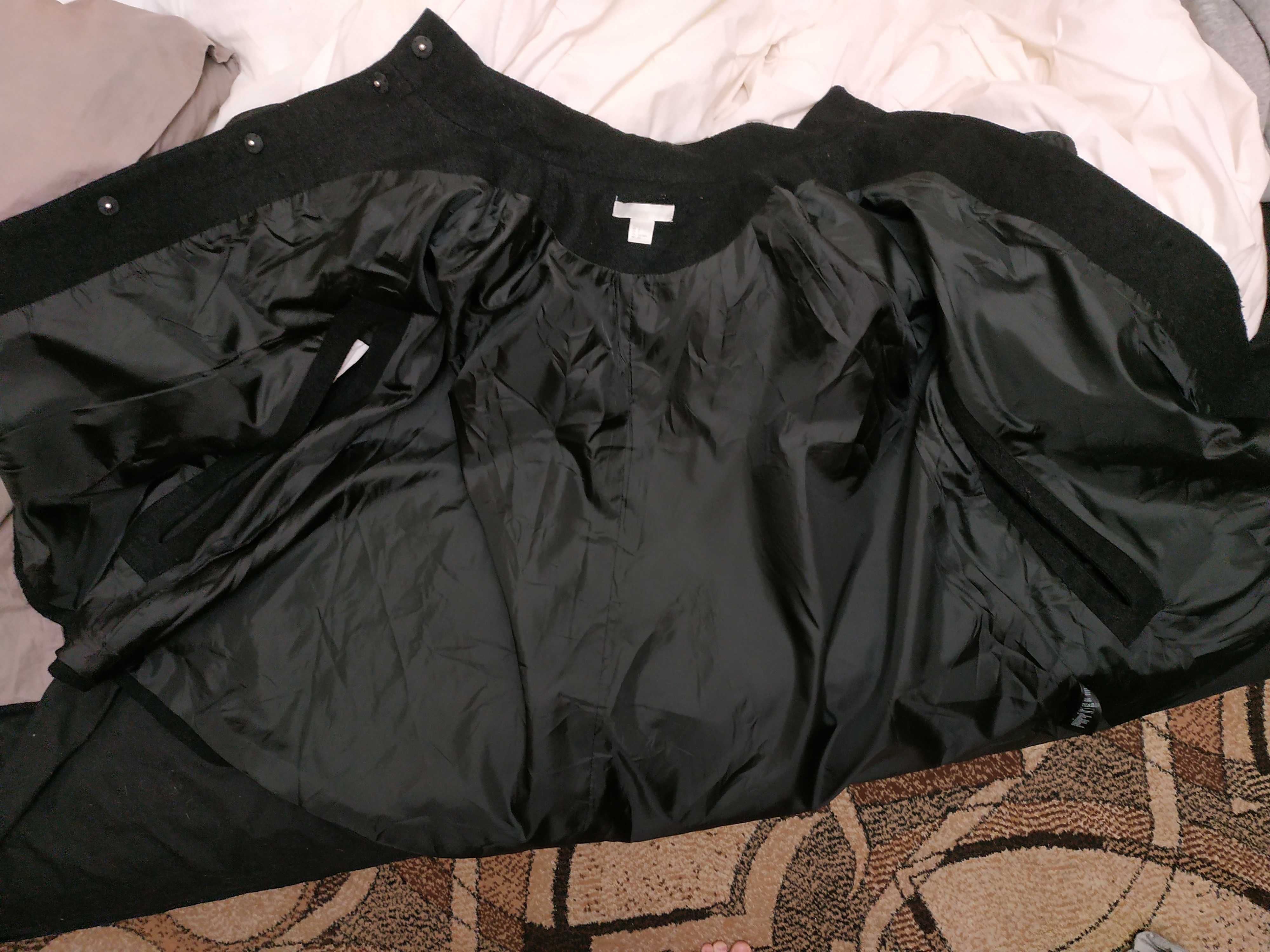 Ошатне та стильне чорне пальто кейп Н&М з схованими гудзиками,розмір M