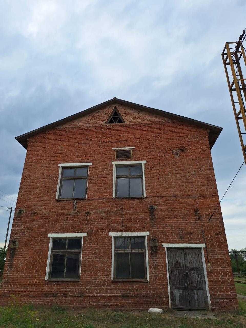 Продаю складське приміщення в с. Хриплин