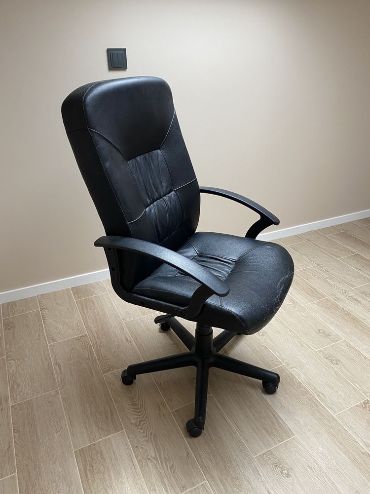 Fotel obrotowy komputerowy biurowy krzeslo czarny