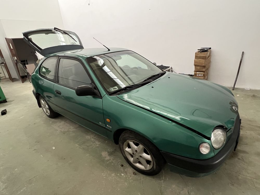 Toyota corola e 11 części