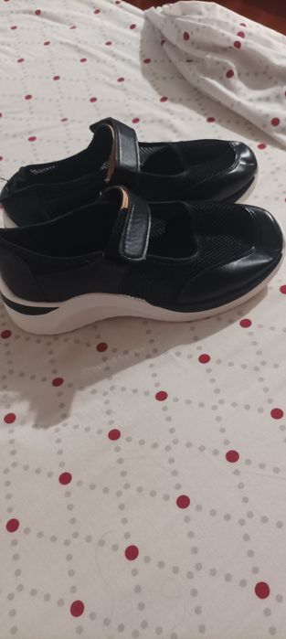 Sapatos de tira mulher