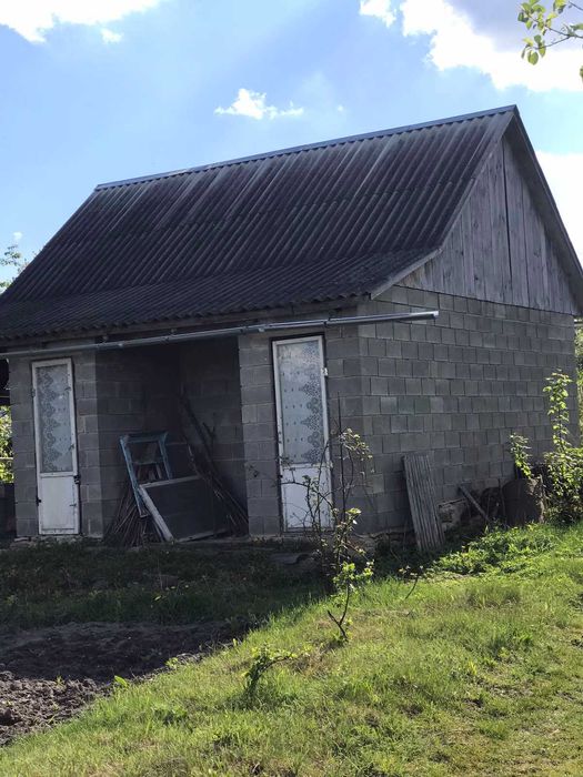 продається будиночок