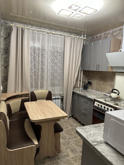 Оренда квартири подобово м. Лозова