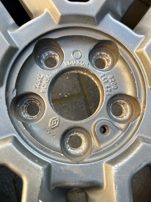 Alufelgi 5x108 ET50 Opony Zimowe 225/50 R17 Renault