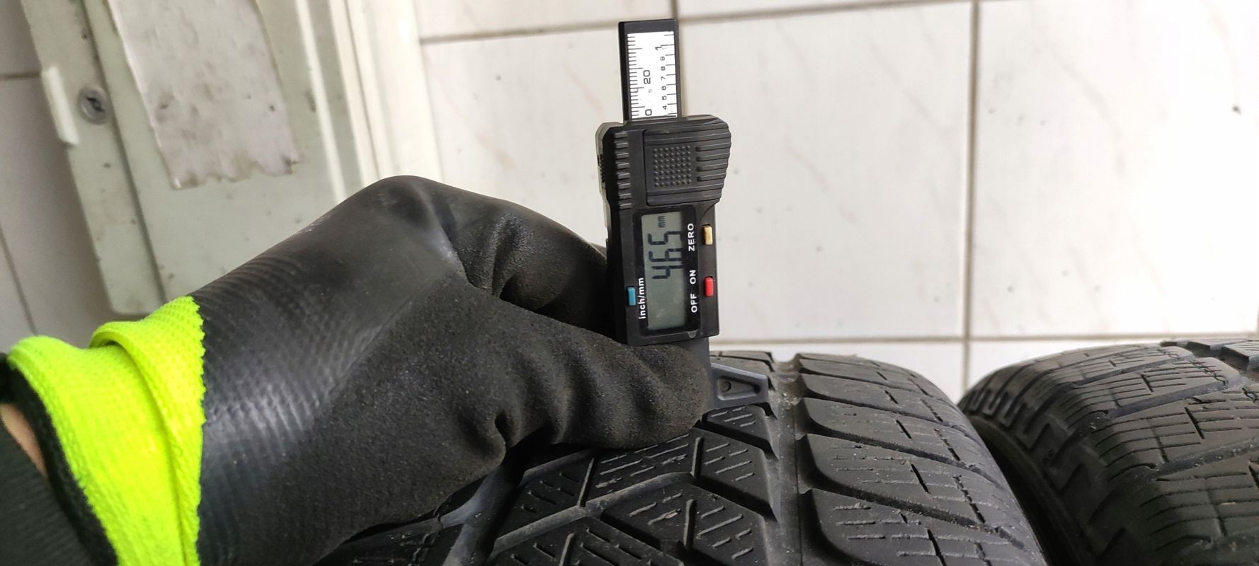 4x 215/65r17 Pirelli Scorpion Winter Tm Seal 99h