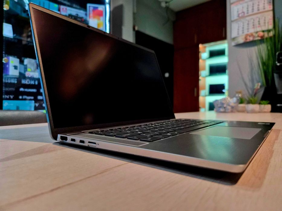 Dell Latitude 9510, intel i5 10gen, 16gb ram, SSD, Full HD, Windows 11