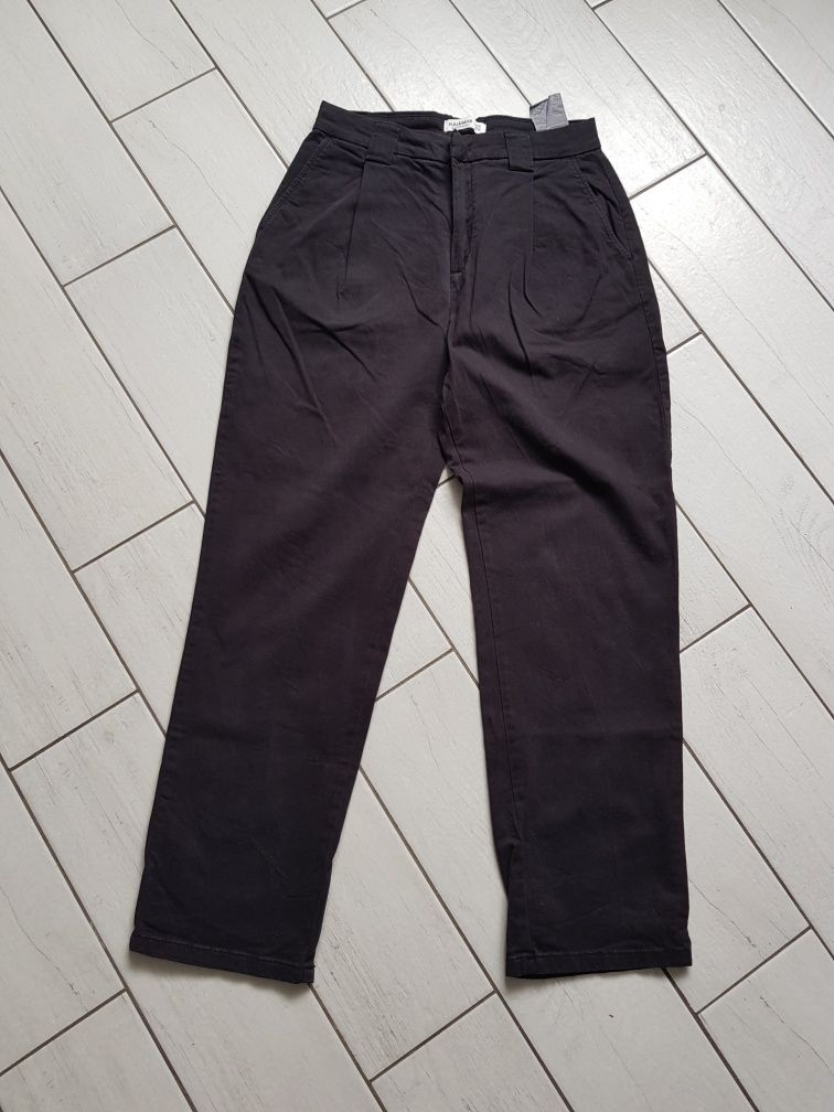 Czarne jeansy. Spodnie damskie. S. Pull & Bear