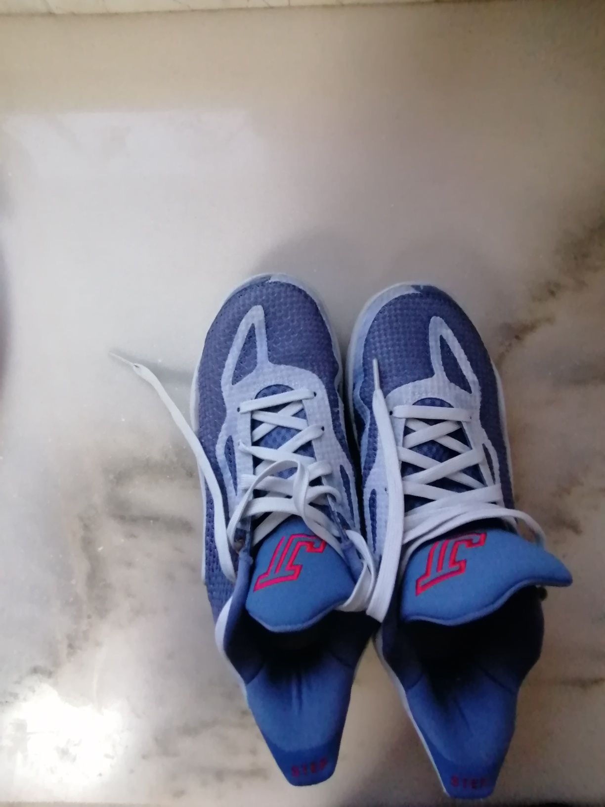 Sapatilhas Nike para basket usadas