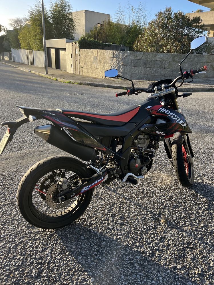 APrilia SX125 poucos Km