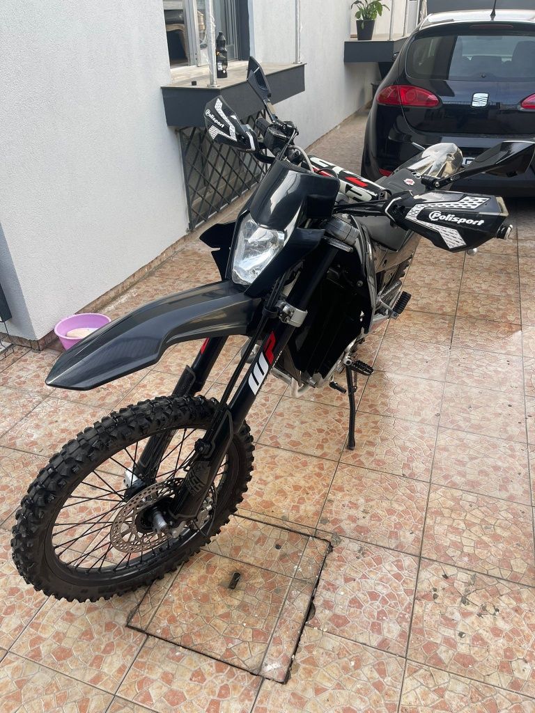 Vendo ou troco Husqvarna TE 125 11kw