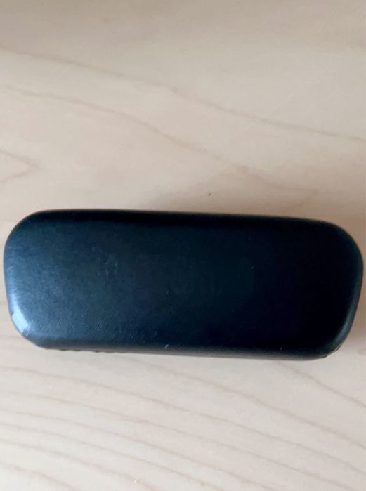 Caixa de óculos Moschino