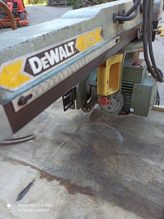 Piła radialna do drewna