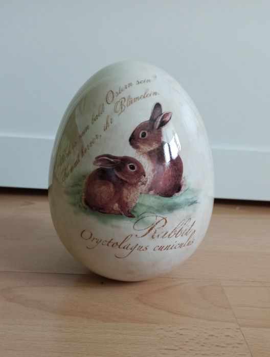 Jajko z zajączkami figurka świąteczna