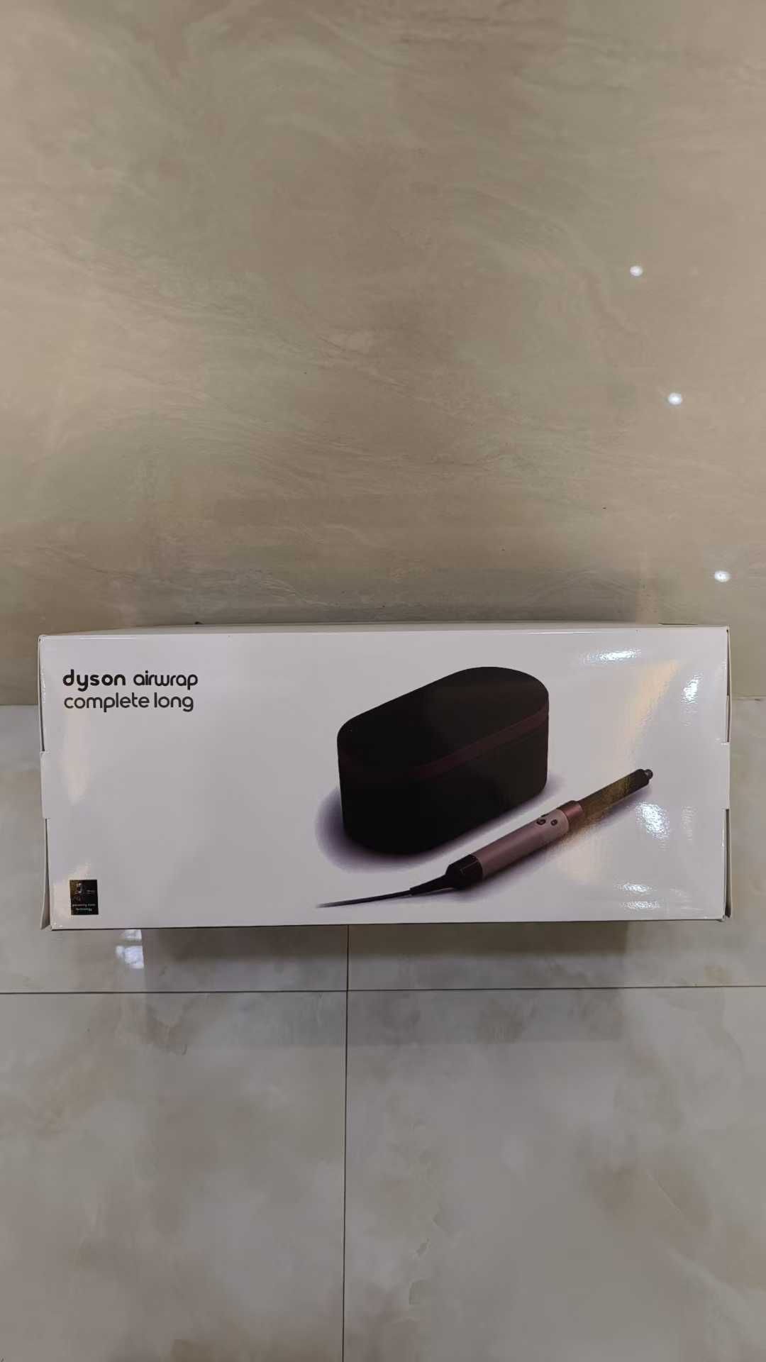 Nowa lokówka Dyson HS05