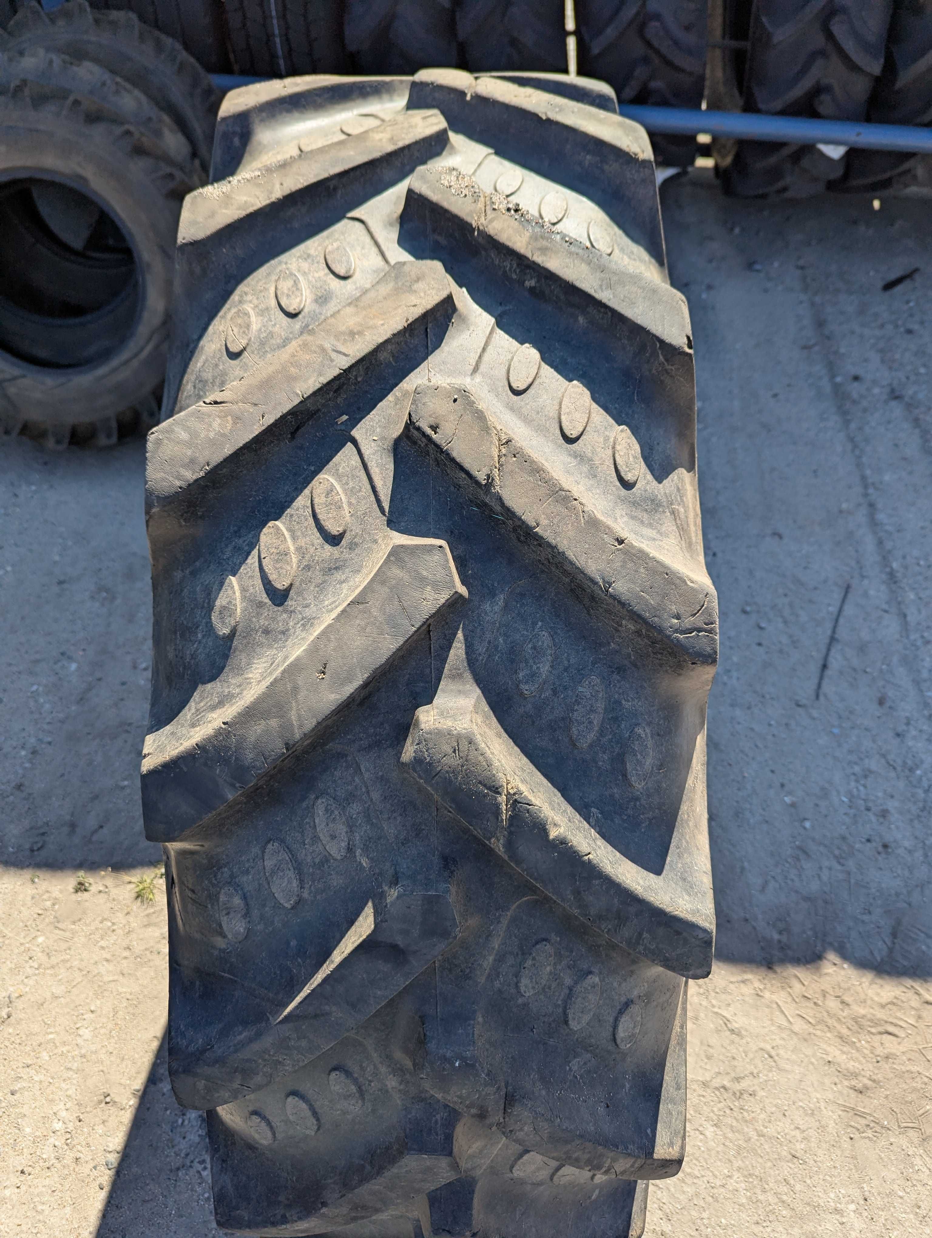 14.9R28 380/85R28 BKT RT855 opona rolnicza