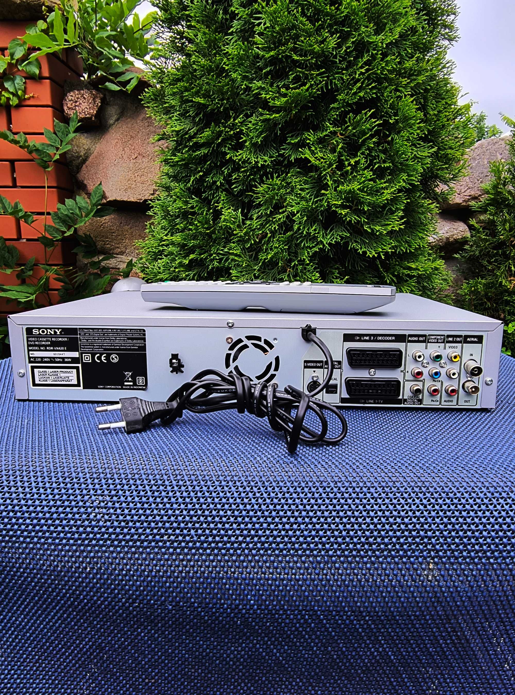 Nagrywarka  Dvd/Vhs-SONY model RDR VX 420 DIVX_HI FI