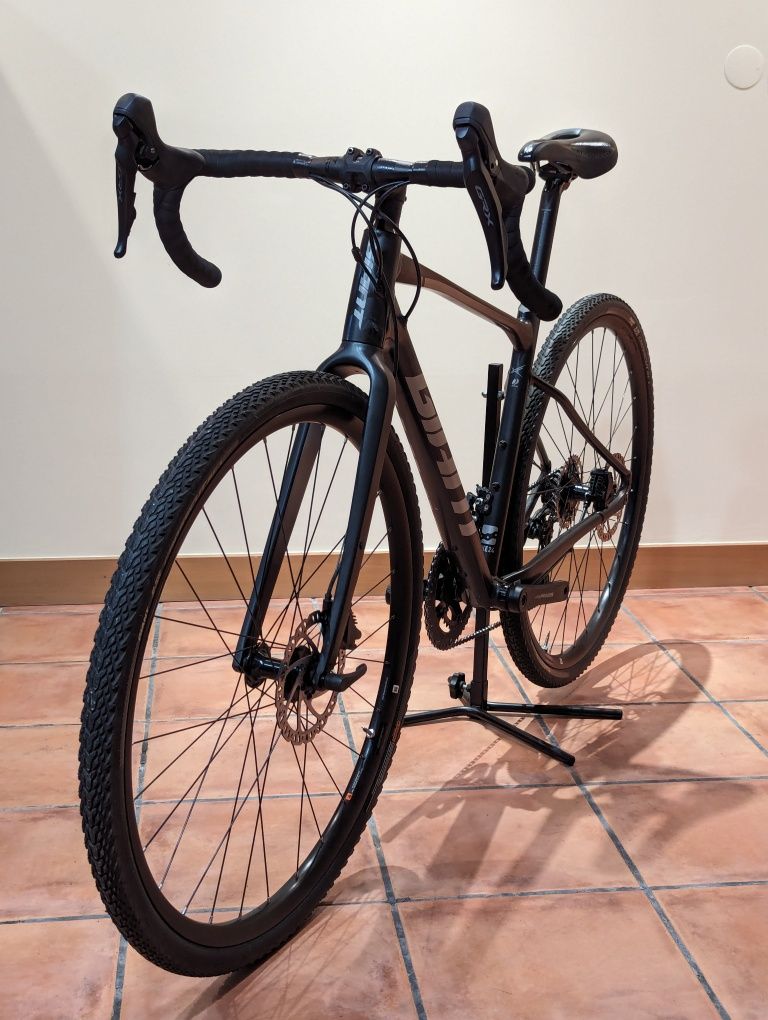 Giant Revolt 0 (Gravel) Tamanho S