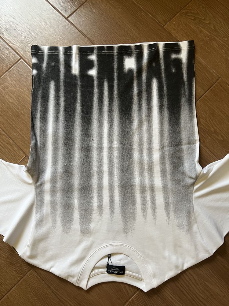 T-shirt balenciaga white,new,size:S,M,L