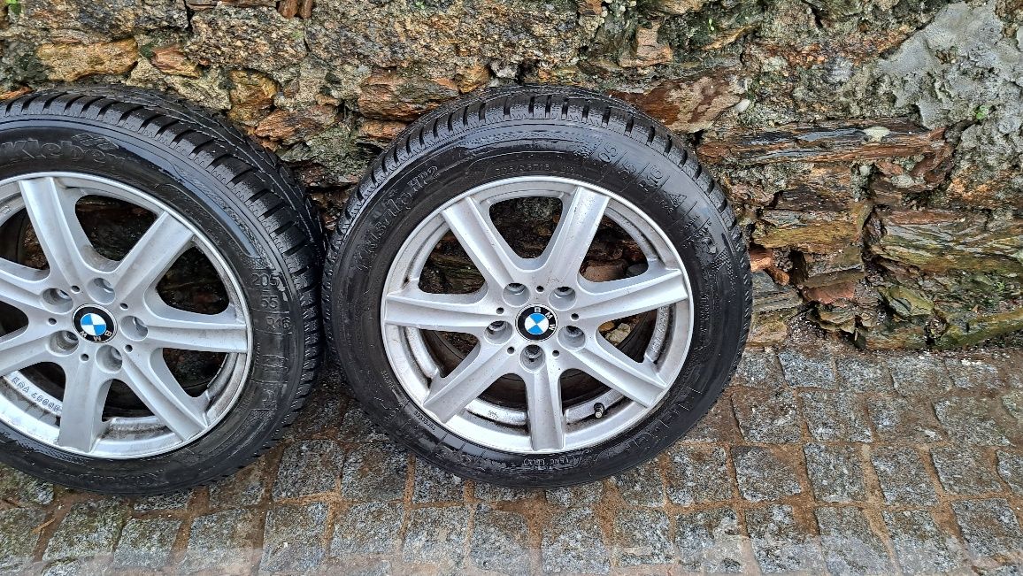 Jantes 16 5×120 BMW com pneus 205/55R16.
Possí