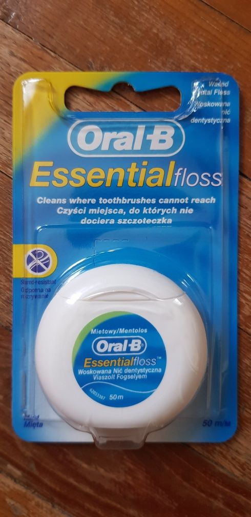 Зубная нить Oral-B Essential Мятная 50 м