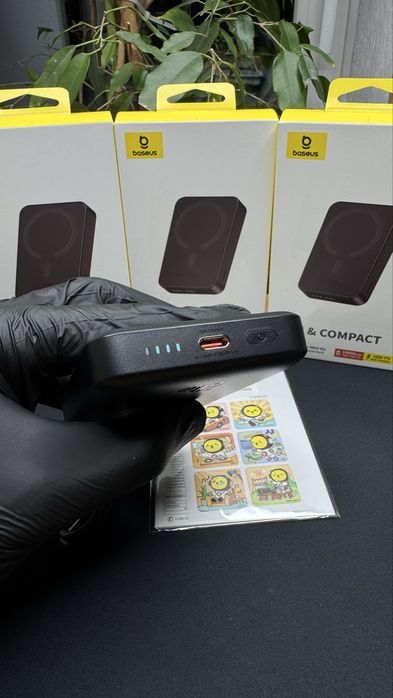 Якісний павербанк для айфон з Магсейф 10000 mAh Baseus 20w powerbank