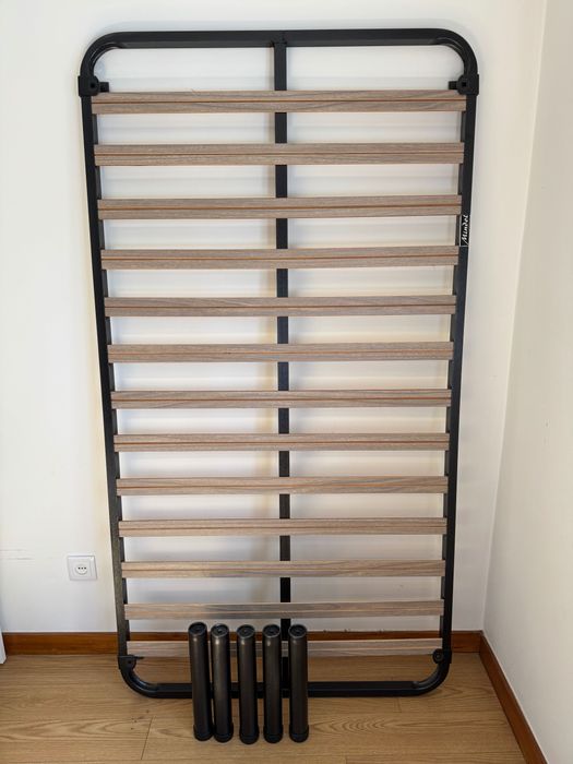 Cama de Solteiro em Ferro Mindol - Resistência e Charme