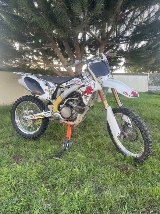 Suzuki rmz 250