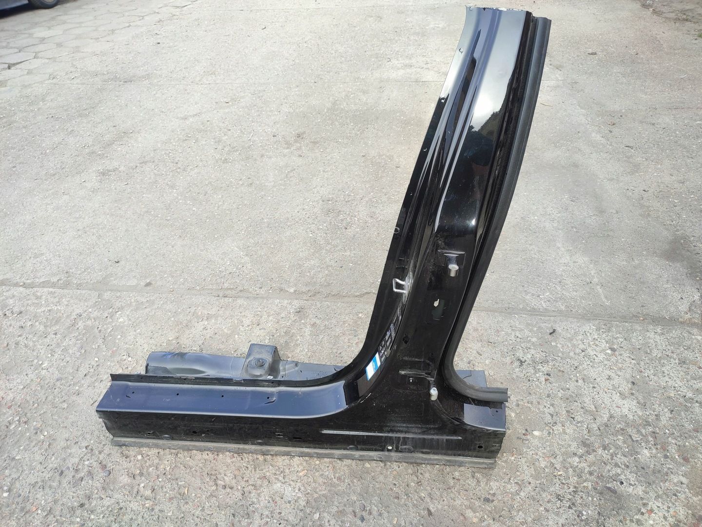 BMW G30 G31 LEWY SŁUPEK PRÓG