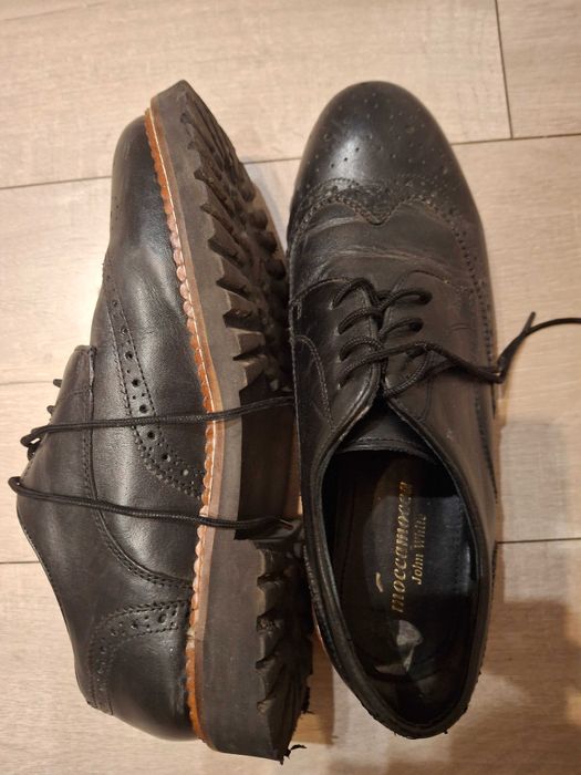 buty ze skóry  czarne