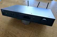NAD C338 wzmacniacz zintegrowany (wbudowany Chromecast)