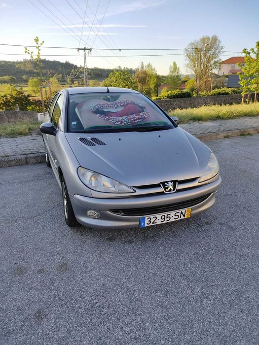 Carro Peugeot 206 1.1 gasolina 2002