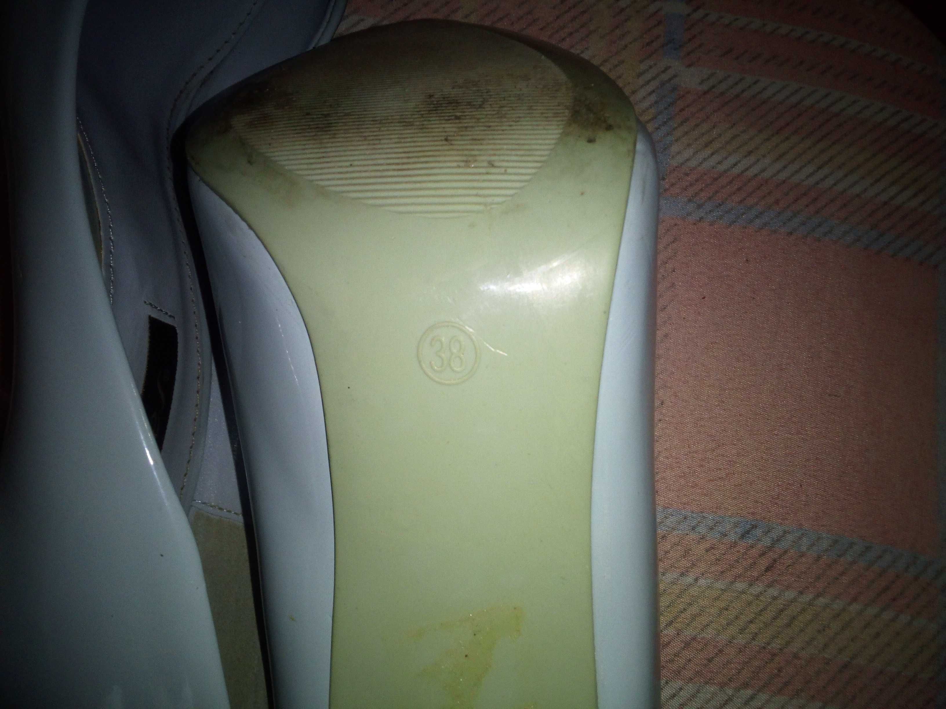 Damskie buty szpilki rozmiar 38 super stan.